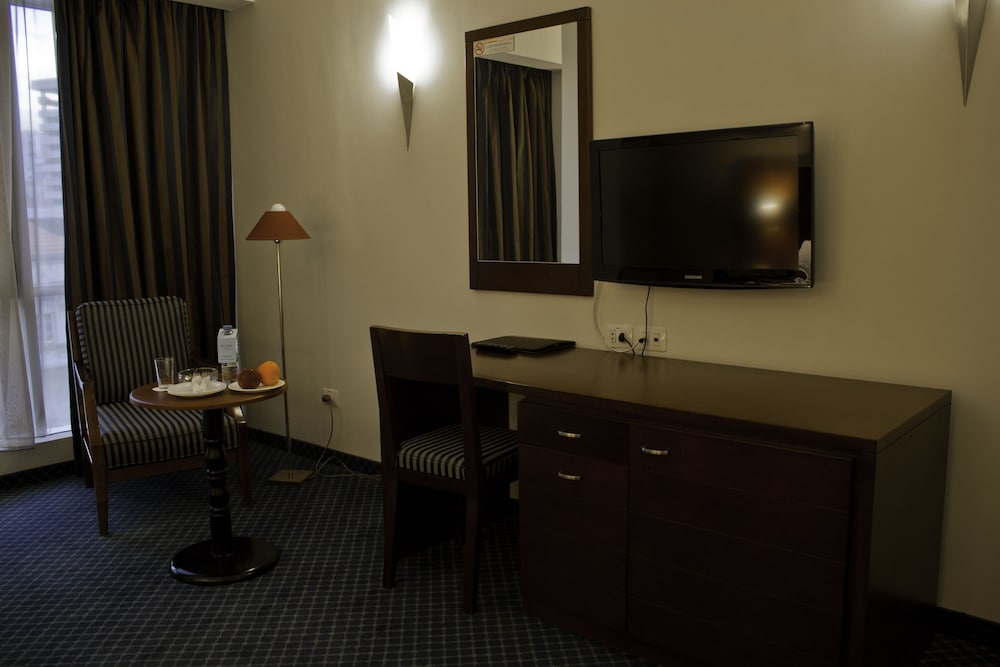 Junior Suite, 1 Bedroom, City View - Photo 4