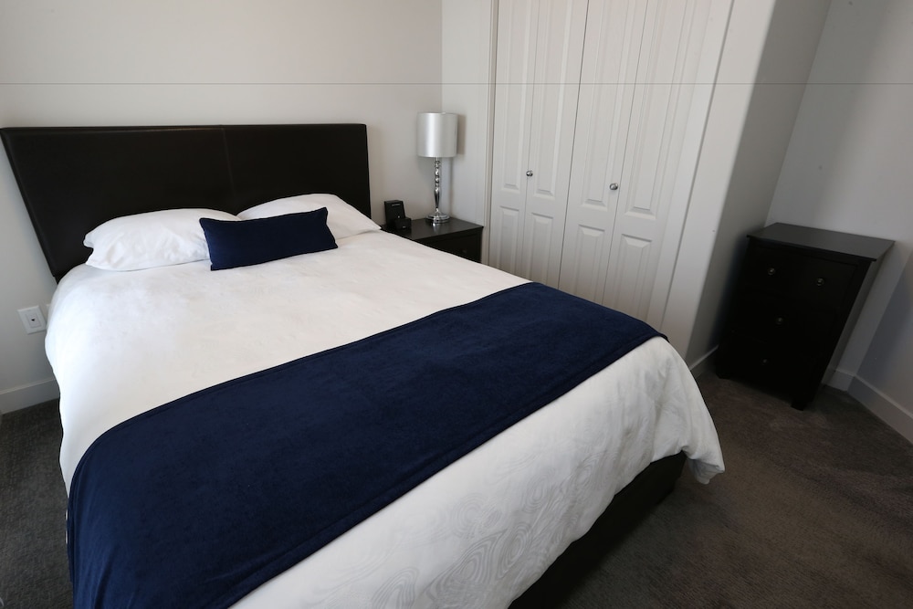 Suite, 1 Bedroom, Kitchen