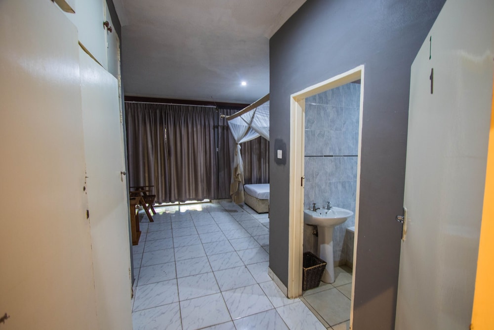 Standard Room photo 3