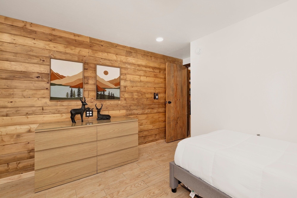 Cabin, Multiple Beds, Pool Access, Mountain View (2544)