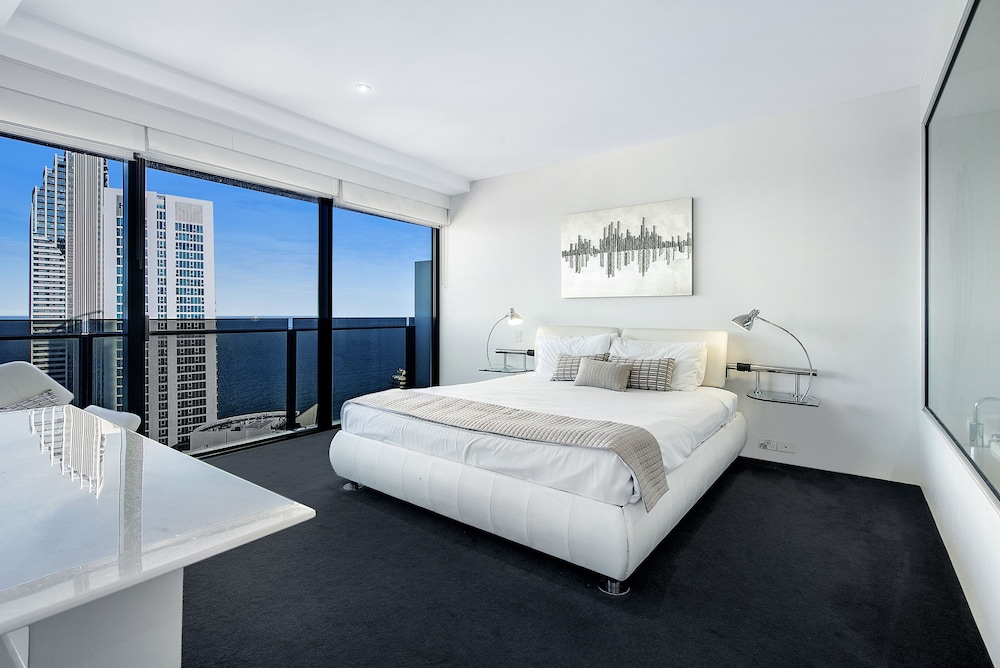 City Apartment, 3 Bedrooms, 2 Bathrooms, City View photo 1