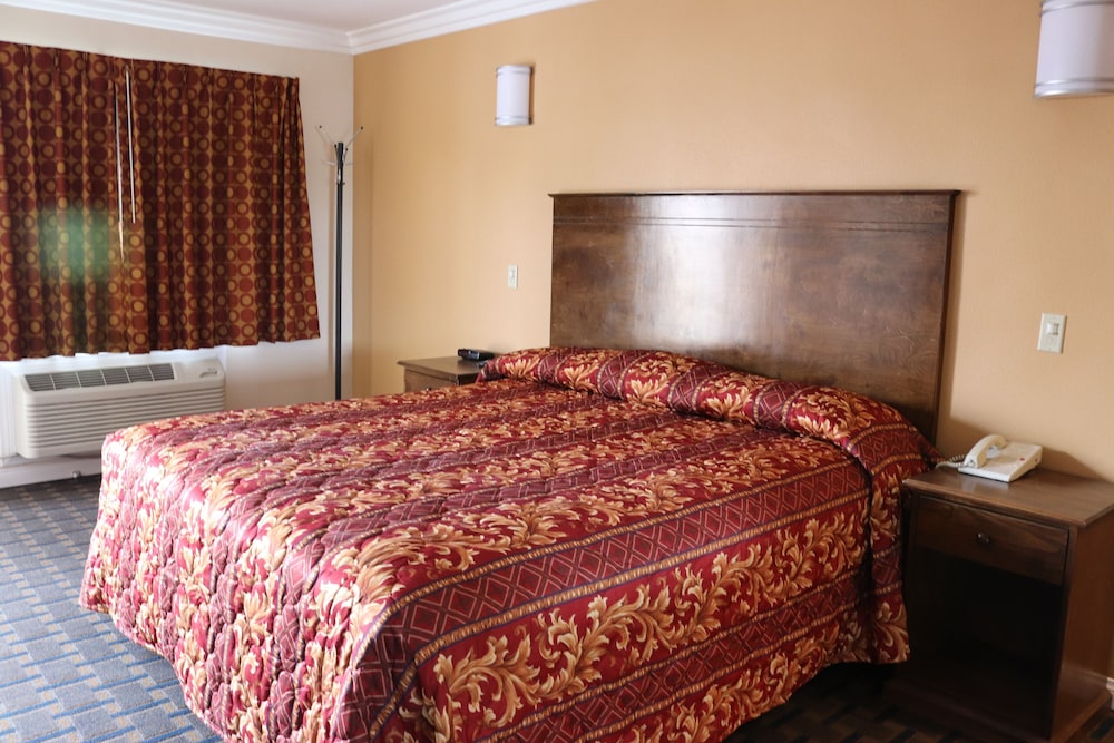 Standard Single Room, 1 Bedroom, Courtyard View photo 2