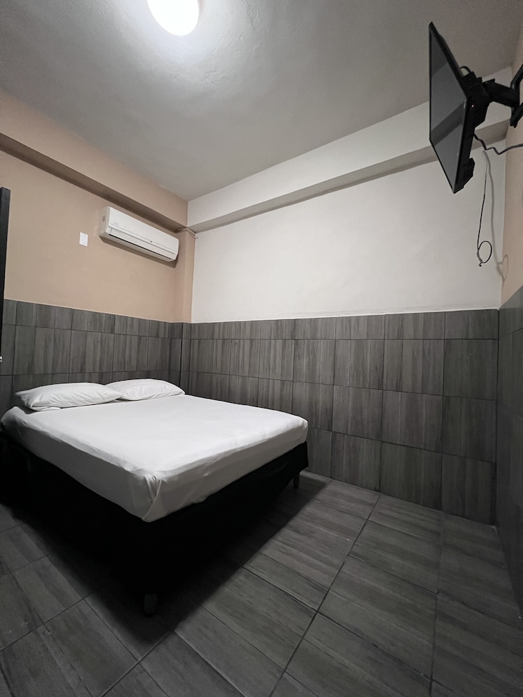 Basic Room photo 3