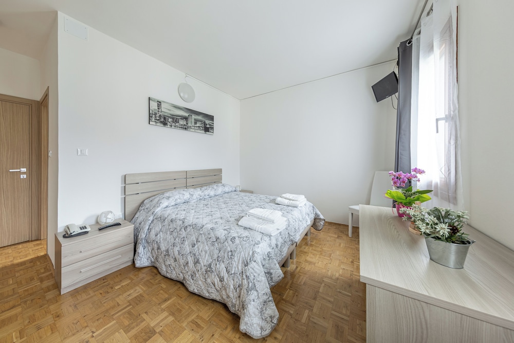 Basic Double Room - Photo 1