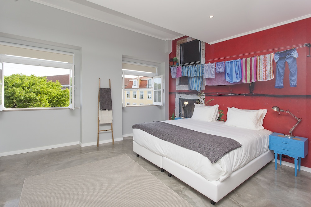 Standard Suite, River View photo 3