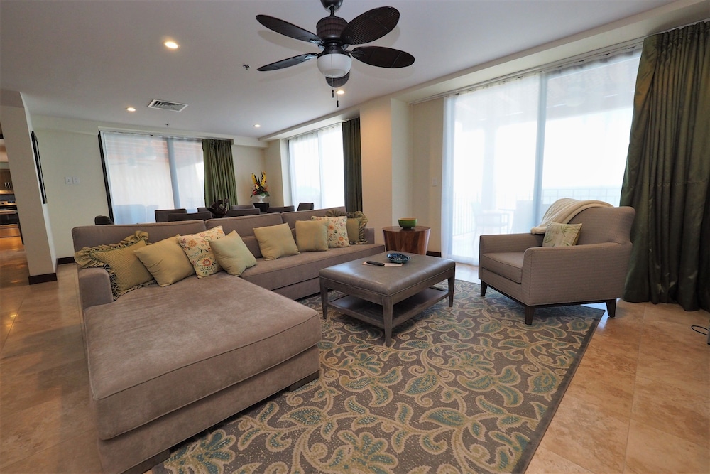 Luxury Penthouse, 3 Bedrooms photo 2