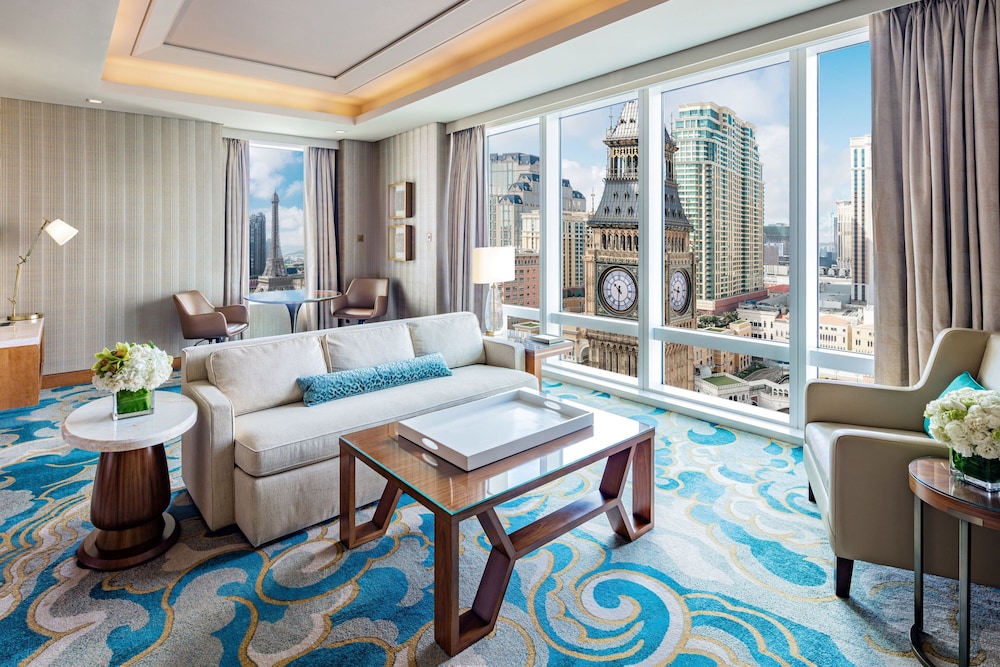 Metropolitan Suite, Tower View