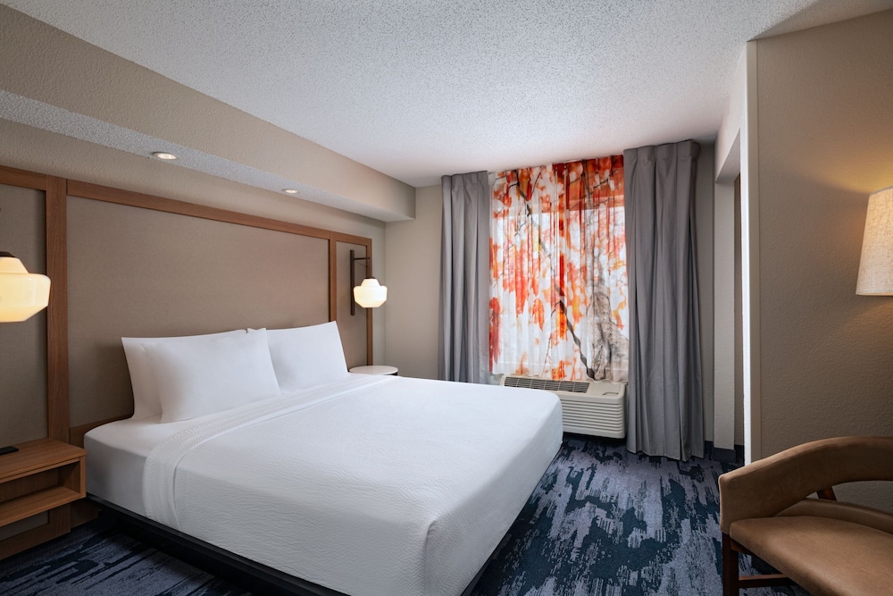 Executive Suite, 1 King Bed with Sofa bed - Photo 3