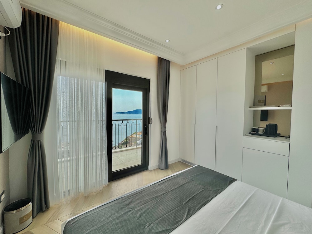 Exclusive Double or Twin Room photo 2