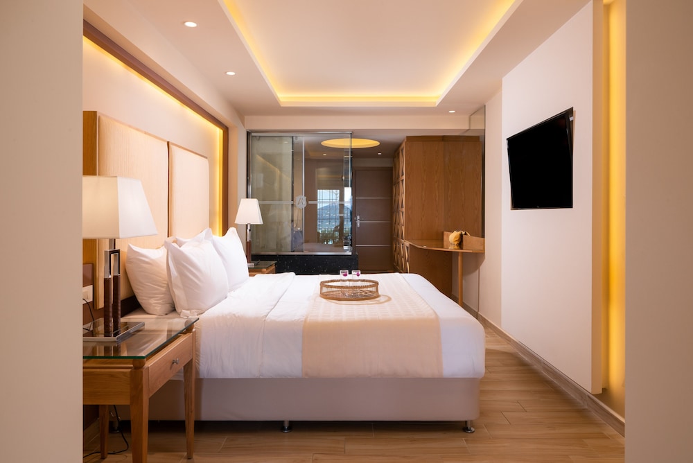 Suite, Private Pool, Sea View photo 3
