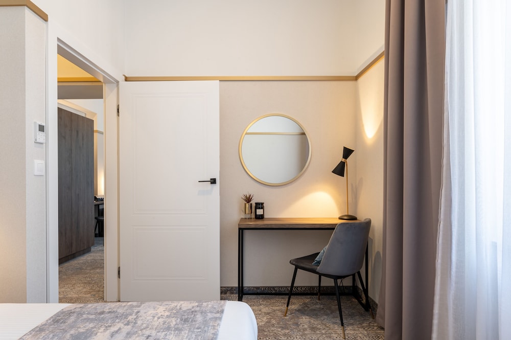 Standard Double or Twin Room - Photo 3