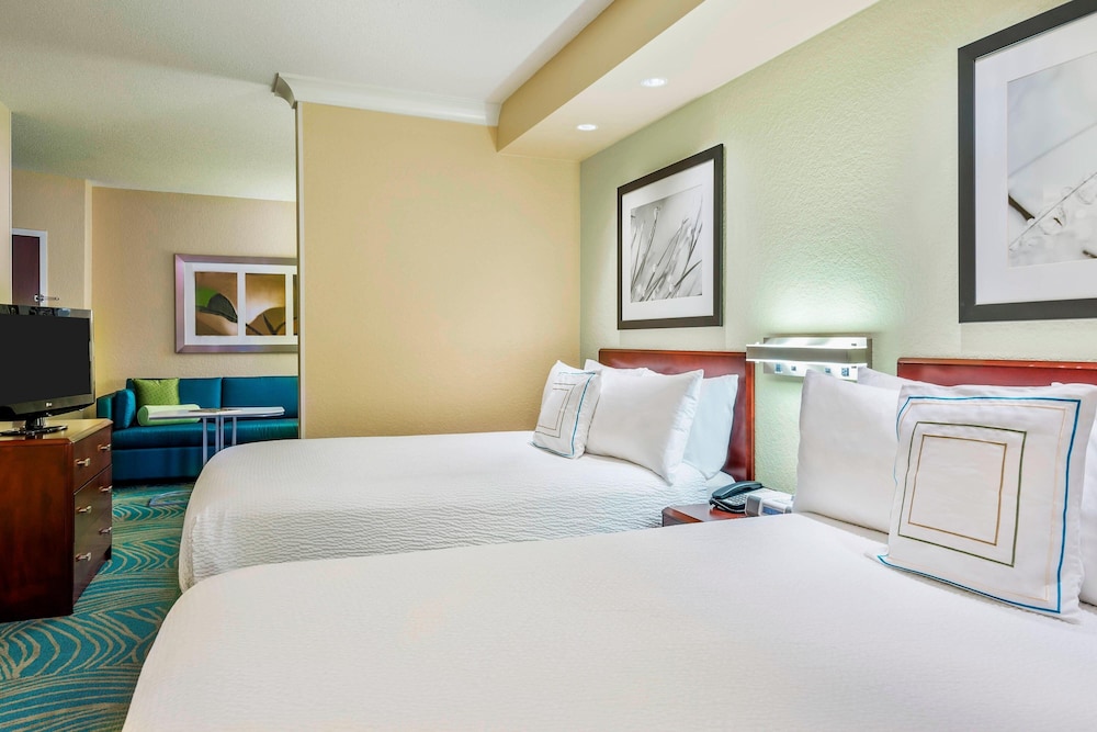 Suite, Multiple Beds - Photo 2