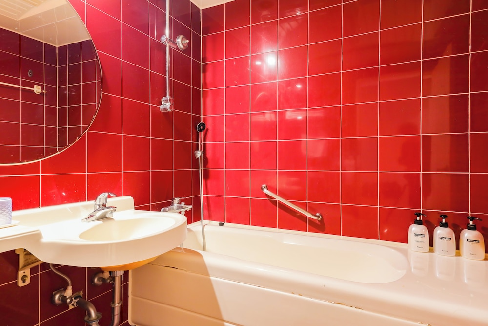 Standard Twin Room (Free access to fitness) photo 3