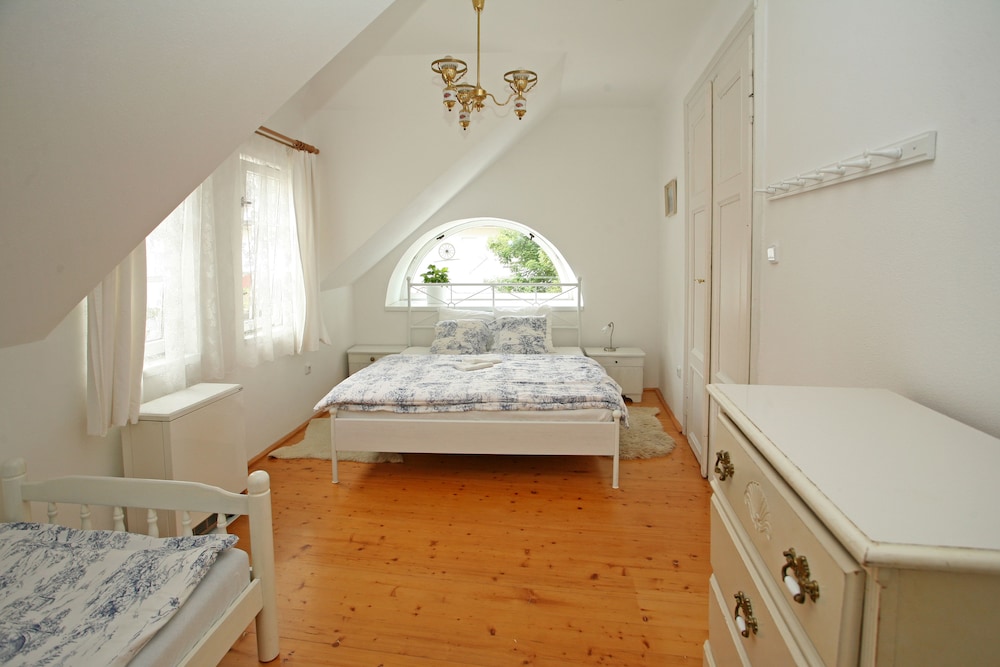 Apartment, 2 Bedrooms (2)