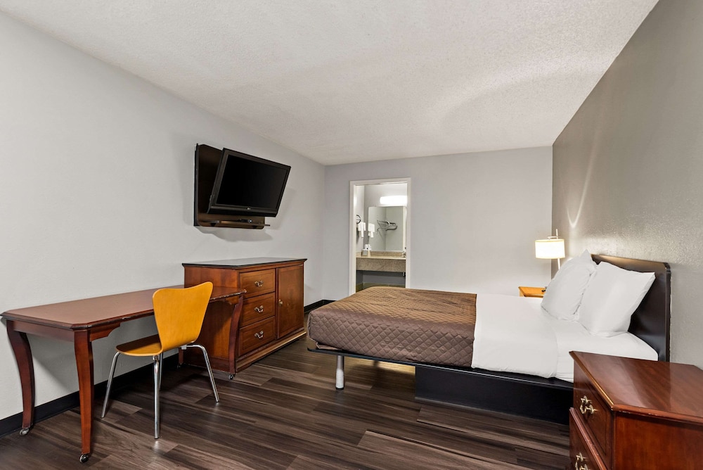 Room, 1 Double Bed, Smoking - Photo 1