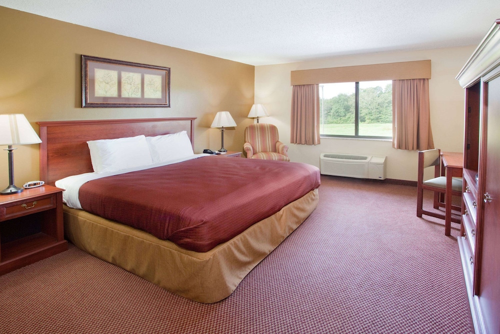 Room, 1 King Bed, Accessible, Non Smoking photo 1