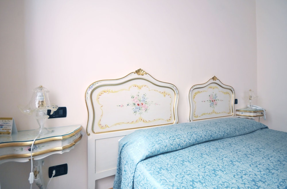 Standard Double Or Twin Room photo 1