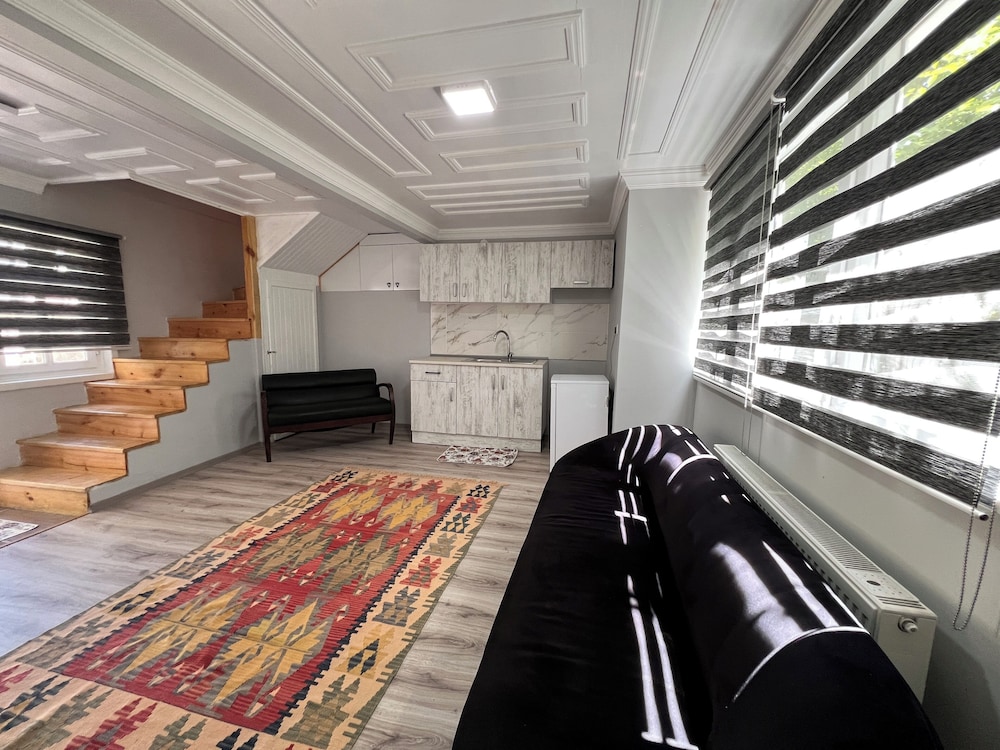 Executive Duplex, Garden View