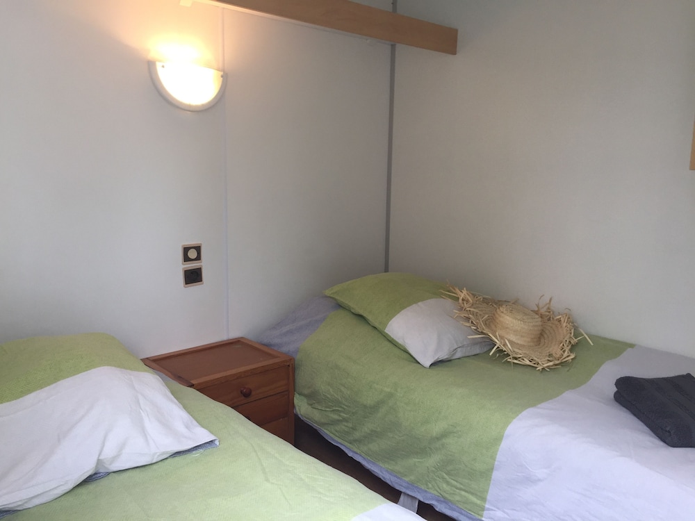 Mobile Home photo 3