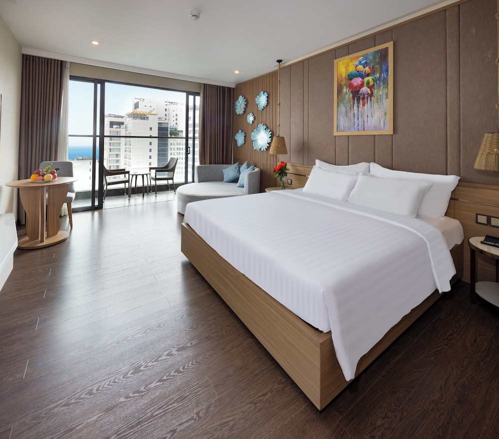 Deluxe Room, Balcony, Sea View - Photo 8