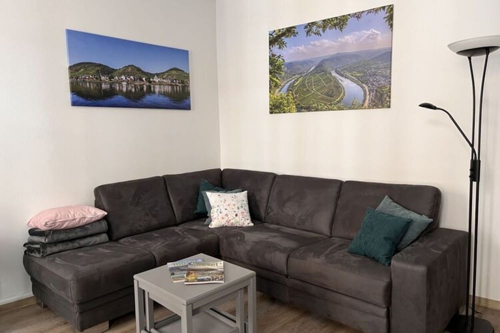 Apartment photo 2