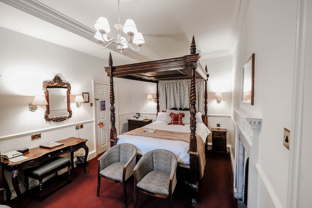 Standard Room, 1 Queen Bed, Non Smoking (Canopy Bed) - Photo 4