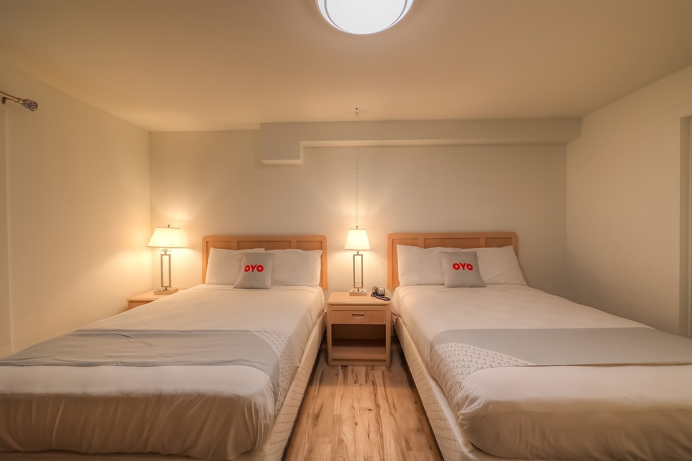 Room, 2 Double Beds - Photo 5