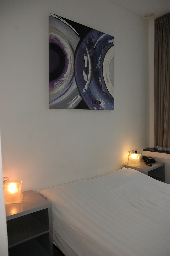 Basic Double Room photo 2