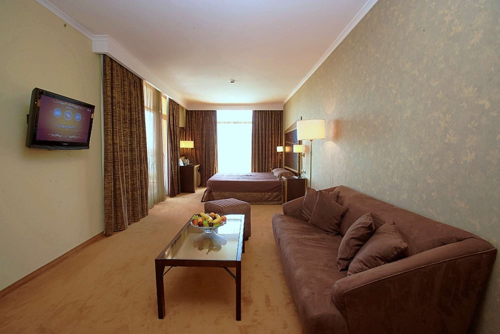 Classic Double Room - Photo 2