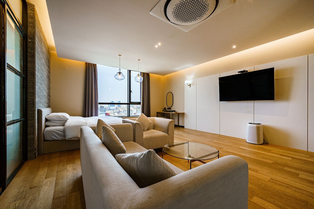 Royal Suite - Photo 1