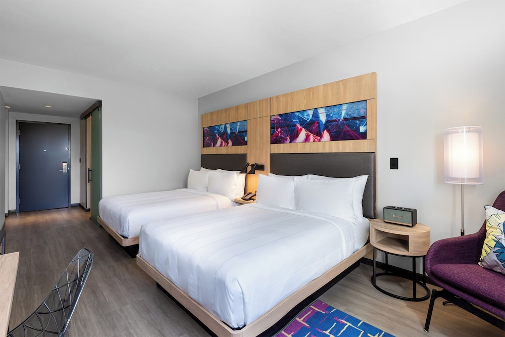 Room, 2 Queen Beds (Hearing Accessible) - Photo 2