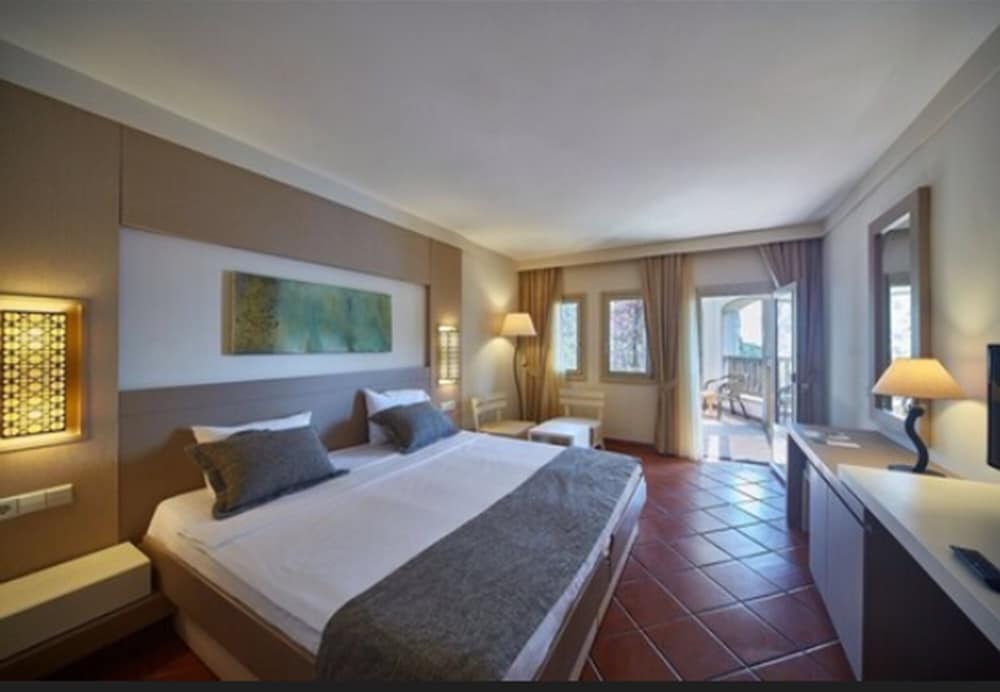 Standard Single Room, Garden View