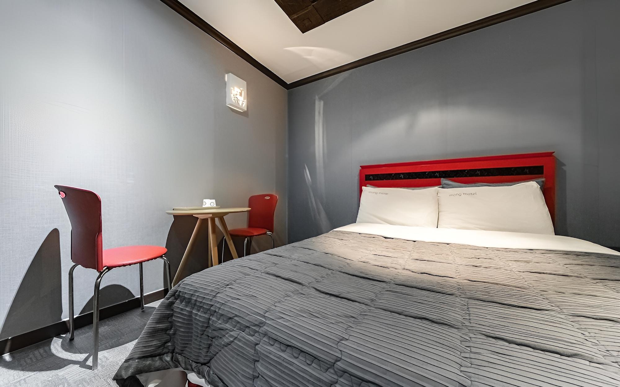 Room (Deluxe A-1PC (1PC LOL/Overwatch/Netfl)