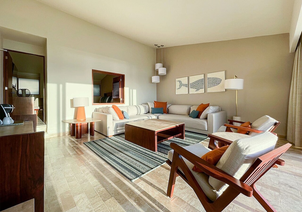 Grand Villa Master Suite Ocean Front