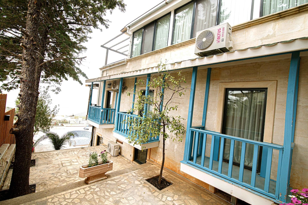Comfort Suite, 1 Bedroom, Partial Sea View photo 3