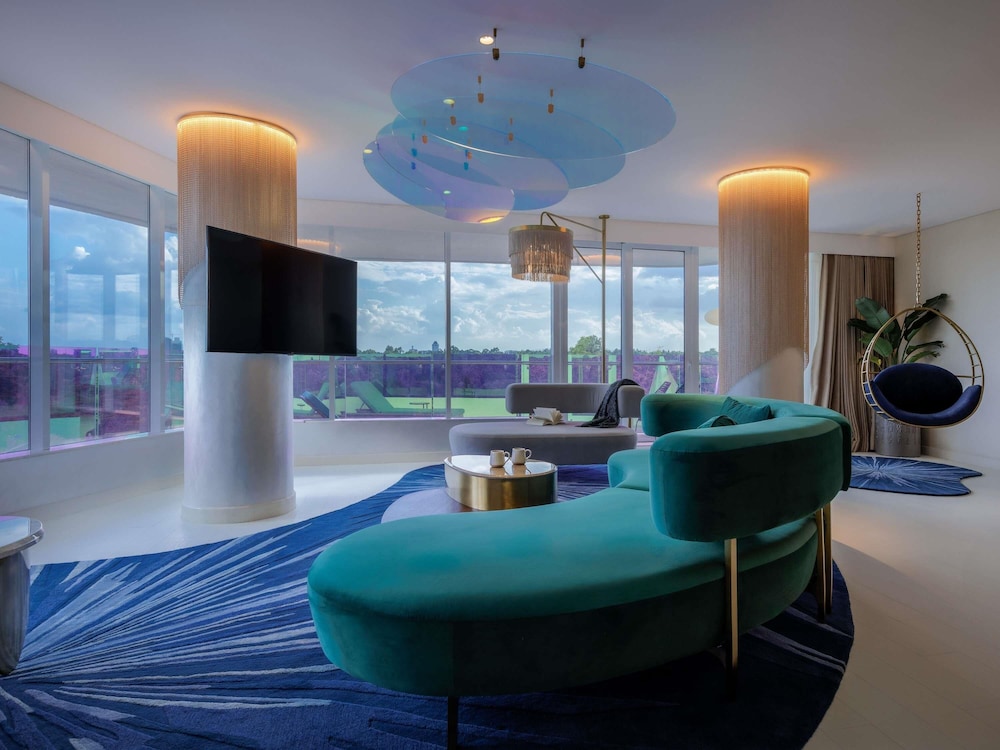 Suite, 1 King Bed, Balcony - Photo 1