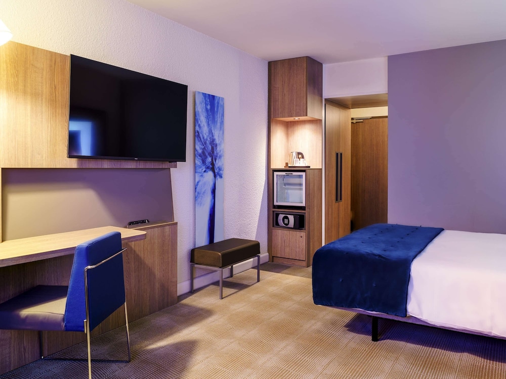 Family Room, Multiple Beds, Bathtub photo 1