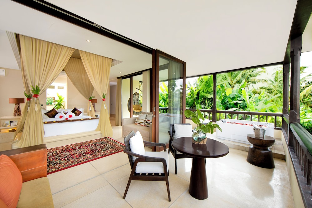 Jungle View Villa Suite photo 1
