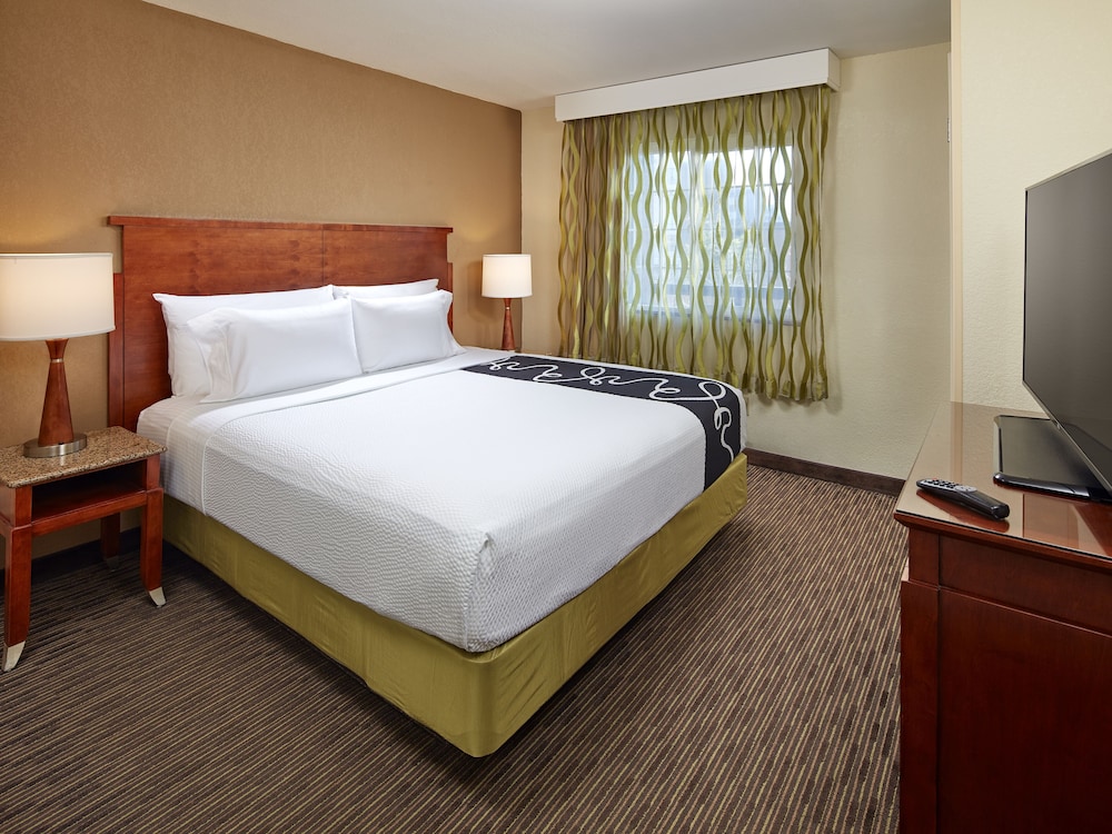 Deluxe Suite, Multiple Beds photo 3