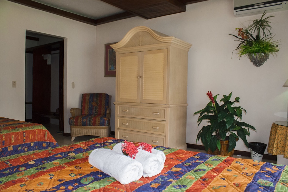 Standard Room 2 Queen Beds
