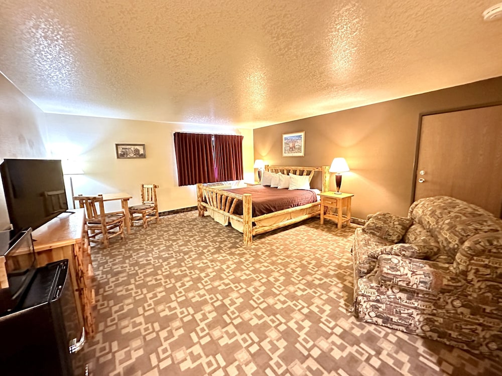 Business Room, 1 King Bed, Non Smoking photo 1