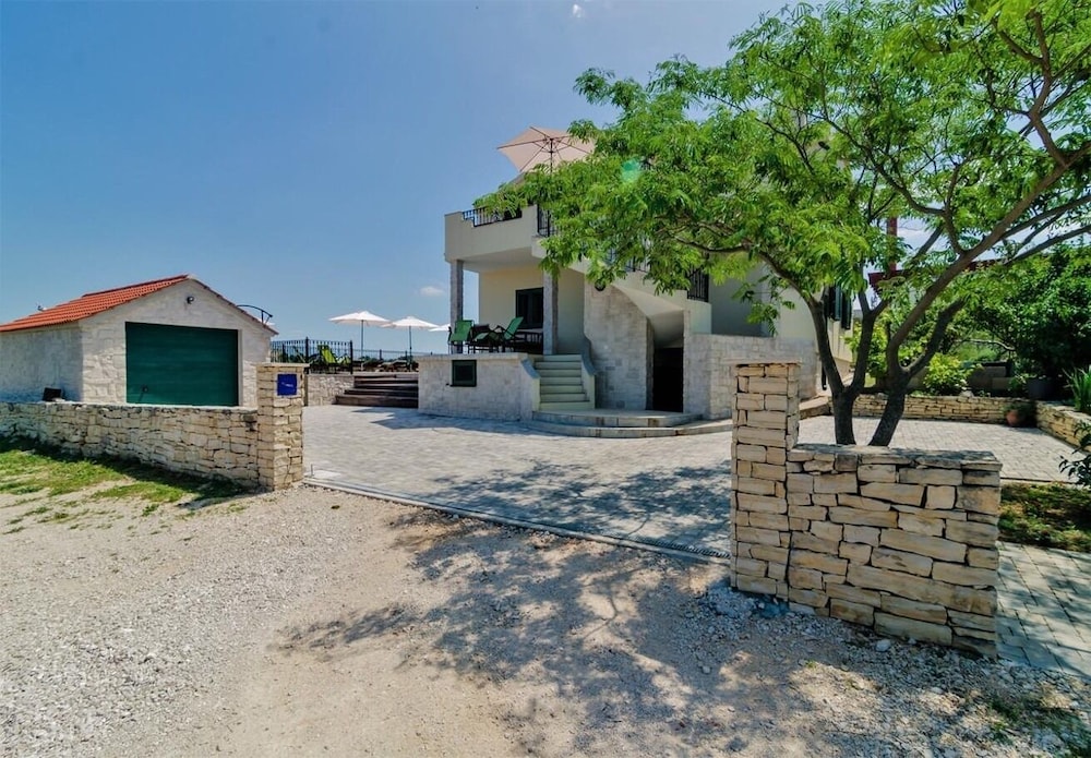 Apartment (Luce - Pool And View - A1(6+2)) photo 2
