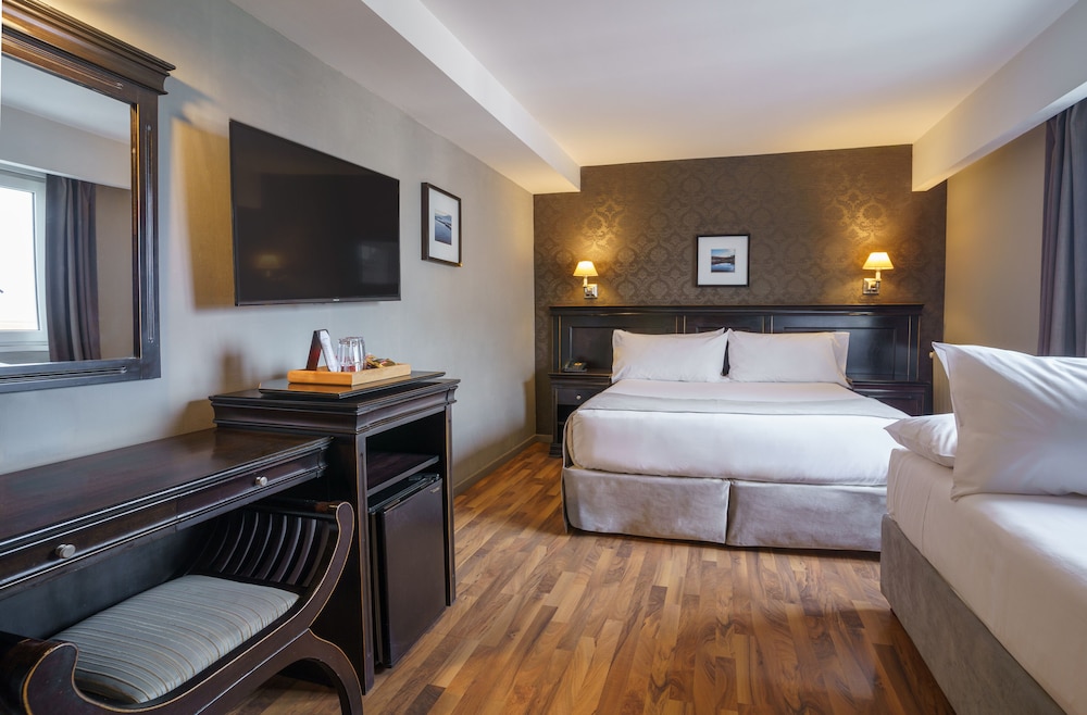 Luxury Triple Room