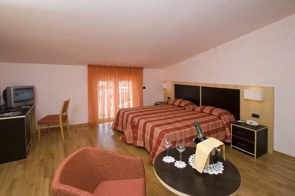 Quadruple Room photo 1