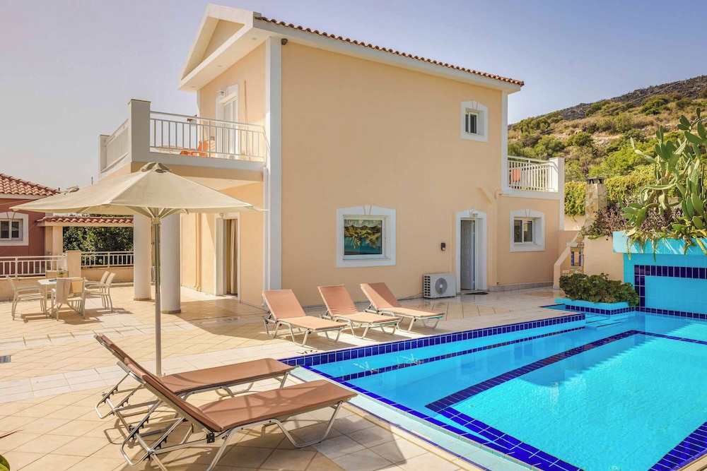 Villa (3 Bedrooms) photo 2