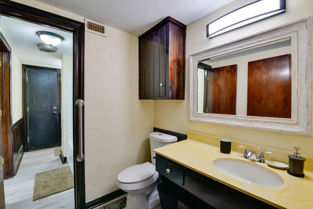 House (Multiple Bedrooms) photo 2