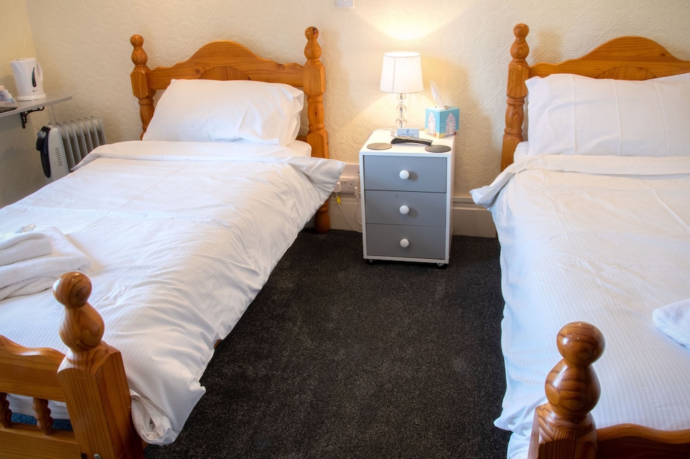 Twin Room - Photo 2