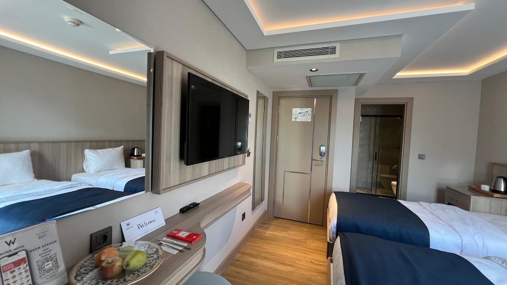 Superior Twin Room, Balcony photo 3
