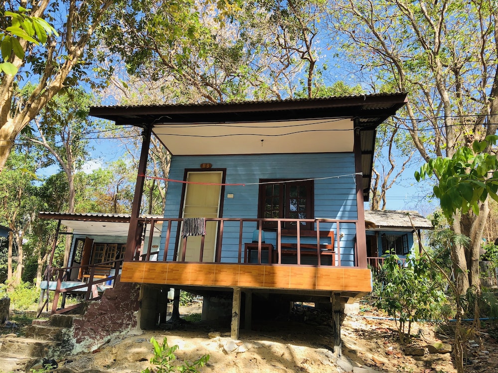 Bungalow With Fan photo 3