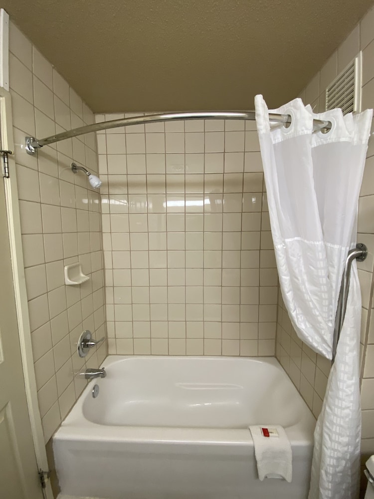 Studio Suite, 1 King Bed, Non Smoking - Photo 8